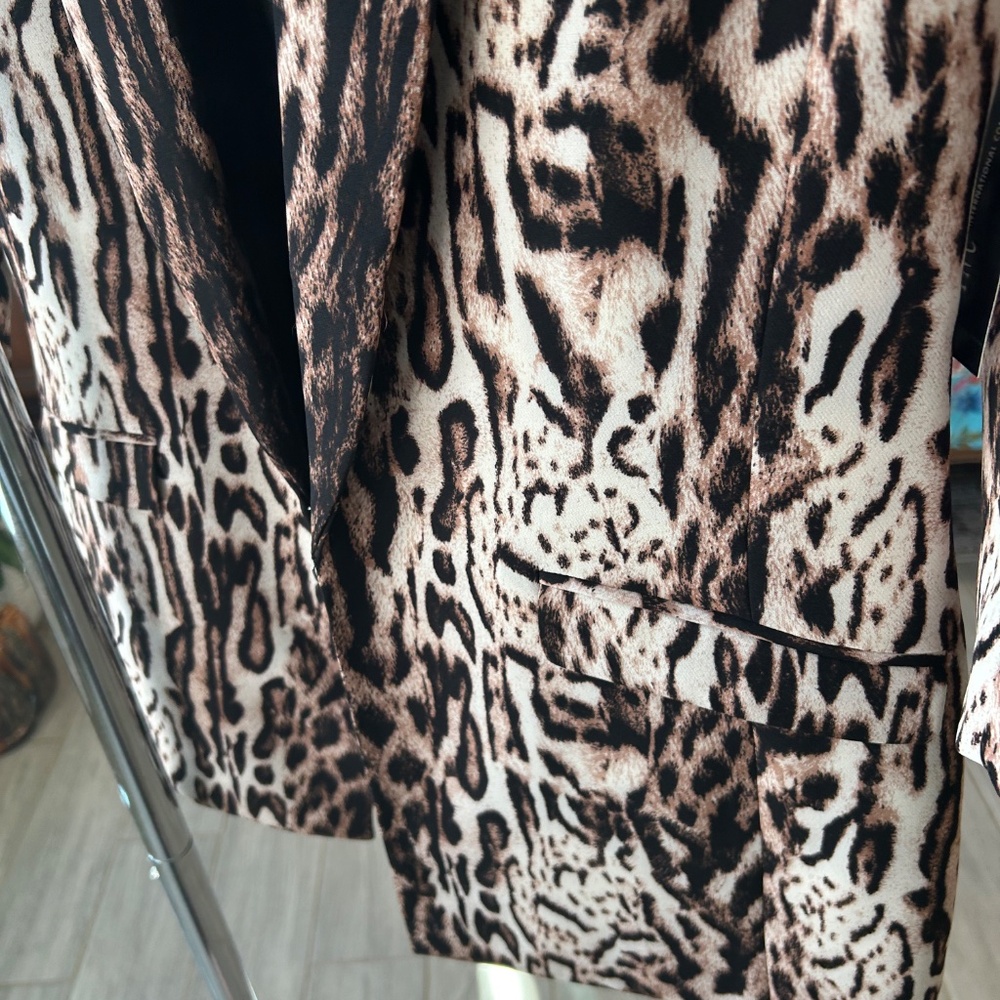 Leopard Print Jacket - Picture 5 of 5